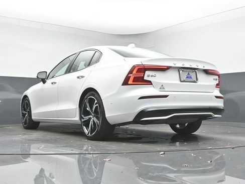 Used 2024 Volvo S60 B5 Ultimate image 40