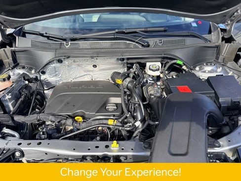 Used 2025 Chevrolet Trax RS w/ Sunroof Package FWD image 29
