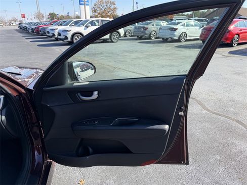 Used 2019 Kia Optima LX image 14