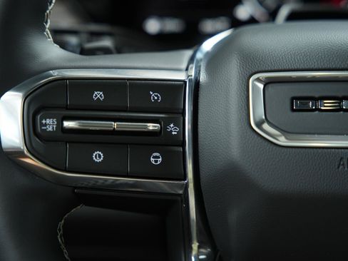 Used 2026 GMC Acadia Denali Ultimate w/ LPO, Floor Liner Package AWD/4WD image 45