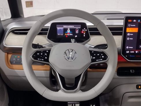 New 2025 Volkswagen ID. Buzz 1st Edition image 38