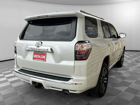 Used 2024 Toyota 4Runner Limited AWD/4WD image 4