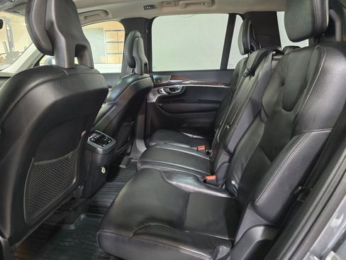 Used 2016 Volvo XC90 T6 Momentum w/ Momentum Plus Package image 24