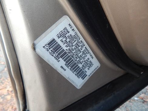 Used 1997 Toyota Avalon XL image 32