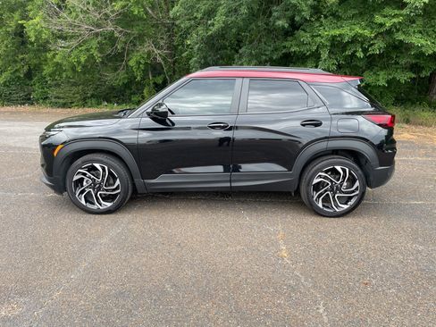 Used 2025 Chevrolet TrailBlazer RS w/ Convenience Package FWD image 2