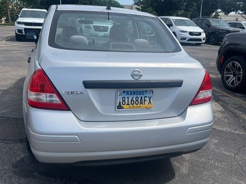 Used 2009 Nissan Versa Sedan w/ ABS Pkg FWD image 3