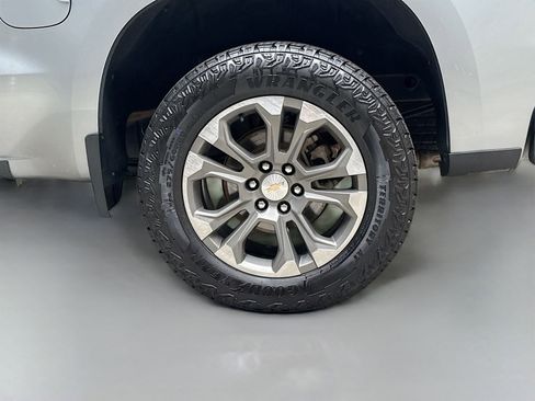 Used 2024 Chevrolet Silverado 1500 High Country w/ Technology Package image 35