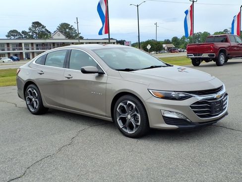 Used 2022 Chevrolet Malibu LT FWD image 7