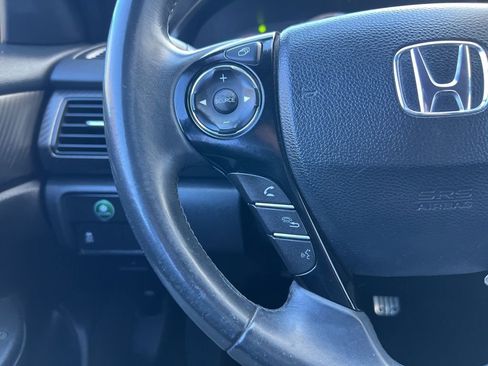 Used 2017 Honda Accord Sport image 35