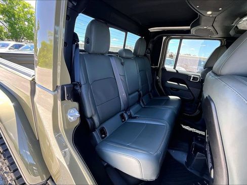 Used 2026 Jeep Gladiator Mojave AWD/4WD image 36