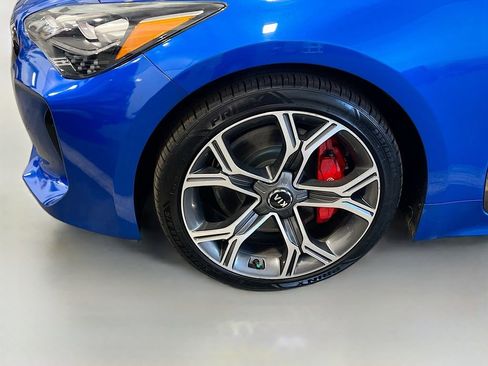 Used 2021 Kia Stinger GT2 image 29