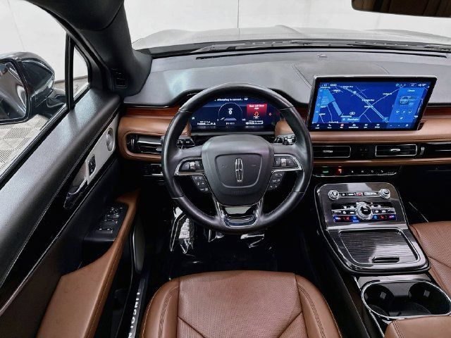 Used 2022 Lincoln Nautilus Reserve w/ Equipment Group 202A AWD/4WD image 23