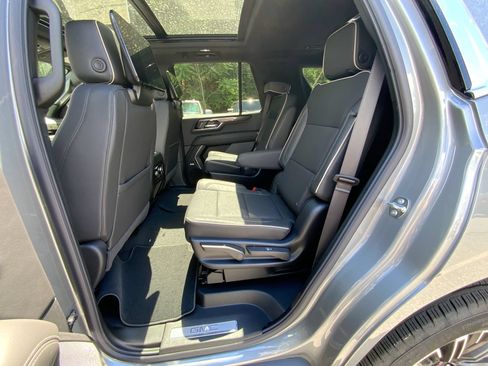 New 2026 GMC Yukon Elevation w/ Elevation Premium Package AWD/4WD image 27