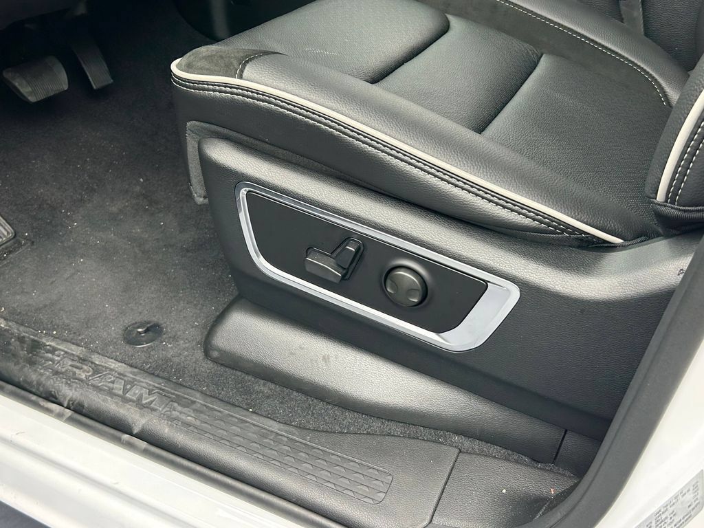 Used 2026 RAM 1500 Laramie w/ Night Edition AWD/4WD image 12