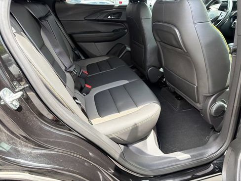 Used 2025 Chevrolet TrailBlazer ACTIV w/ Driver Confidence Package FWD image 15