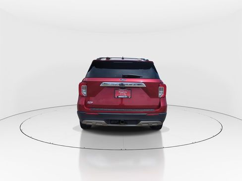 Used 2021 Ford Explorer XLT w/ Equipment Group 202A RWD image 7