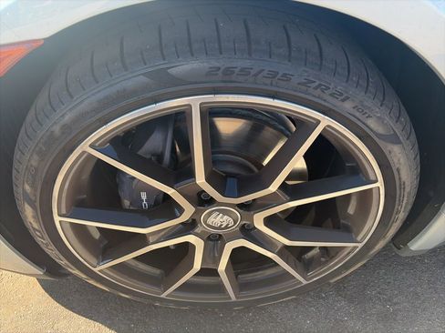 Used 2024 Porsche Taycan image 10