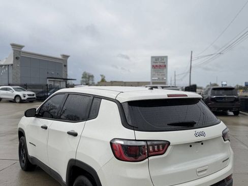 Used 2018 Jeep Compass Sport FWD image 5