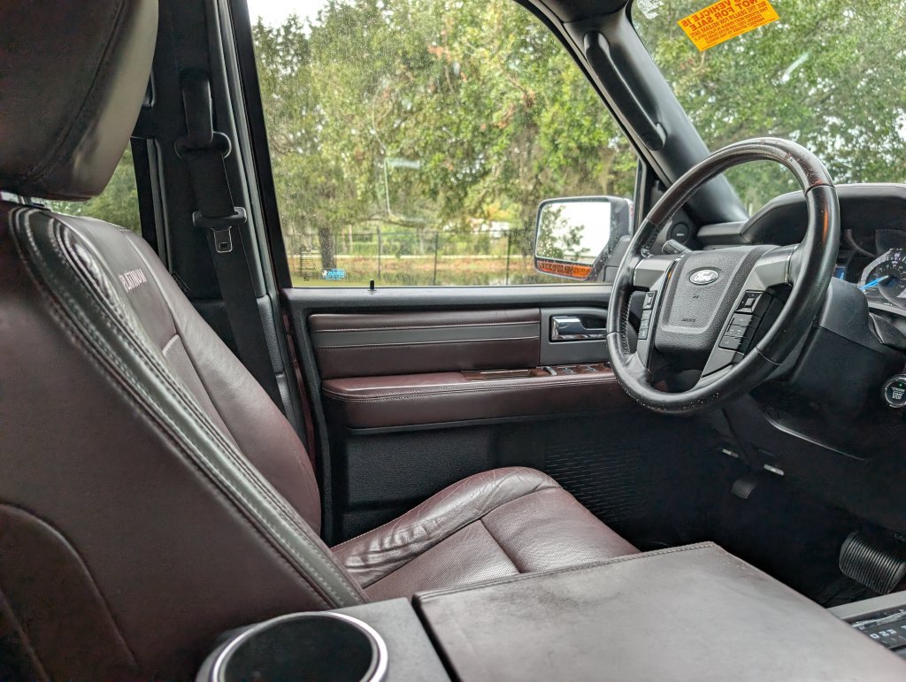 Used 2016 Ford Expedition Platinum RWD image 11
