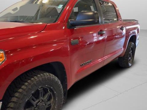 Used 2016 Toyota Tundra SR5 w/ SR5 Upgrade Package AWD/4WD image 24