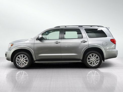 Used 2016 Toyota Sequoia Platinum AWD/4WD image 2