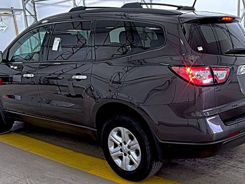 Used 2016 Chevrolet Traverse LS FWD image 6