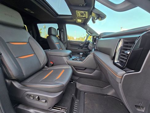 Used 2024 GMC Sierra 1500 AT4 w/ Technology Package image 19