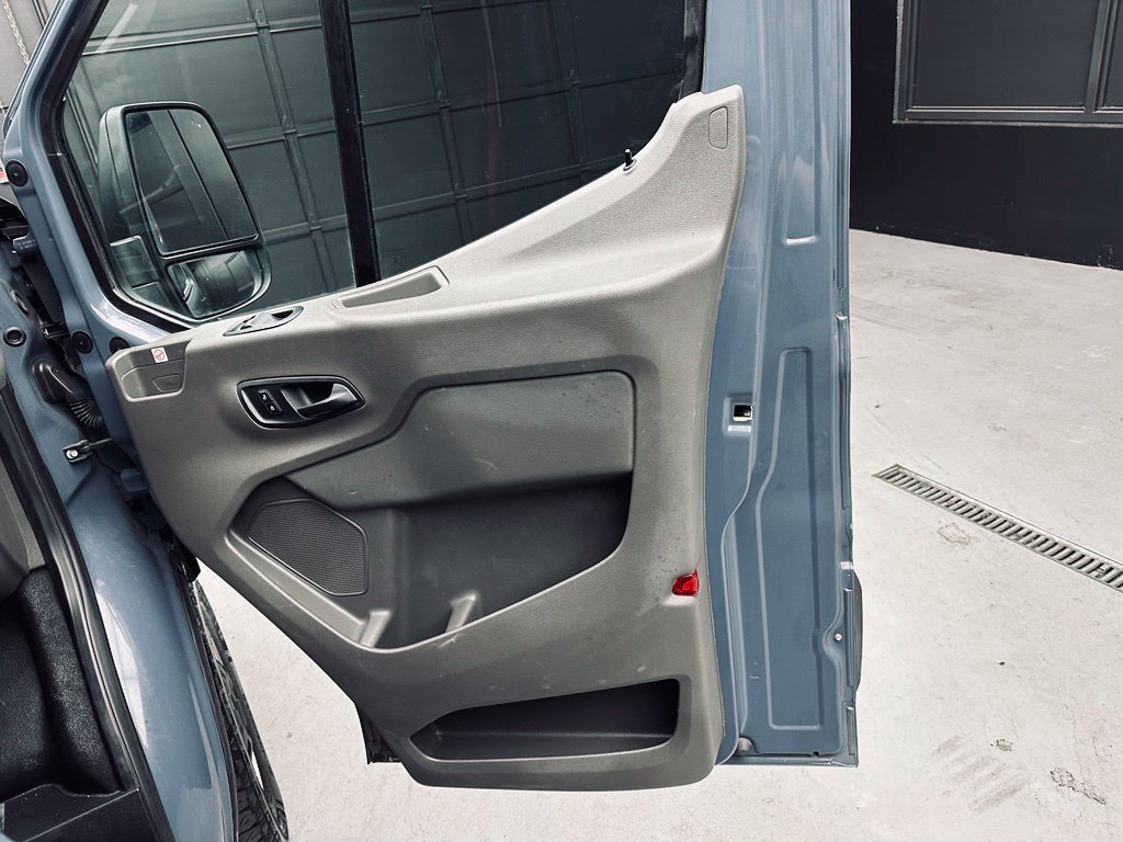 Used 2020 Ford Transit 250 148 High Roof Extended RWD image 22
