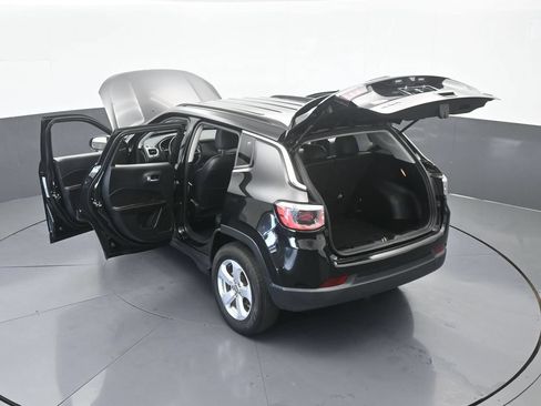 Used 2018 Jeep Compass Latitude w/ Popular Equipment Group AWD/4WD image 68