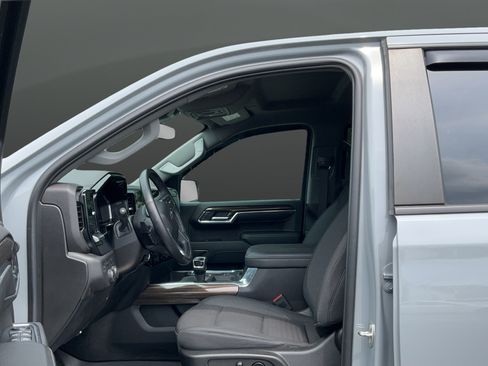 Used 2024 Chevrolet Silverado 1500 RST AWD/4WD image 17