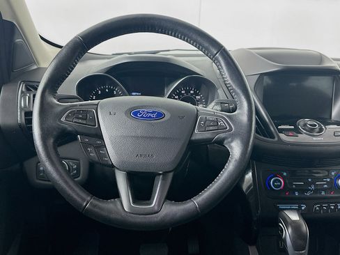 Used 2019 Ford Escape Titanium image 18