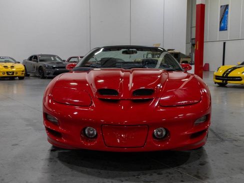 Used 2001 Pontiac Firebird Trans Am RWD image 9