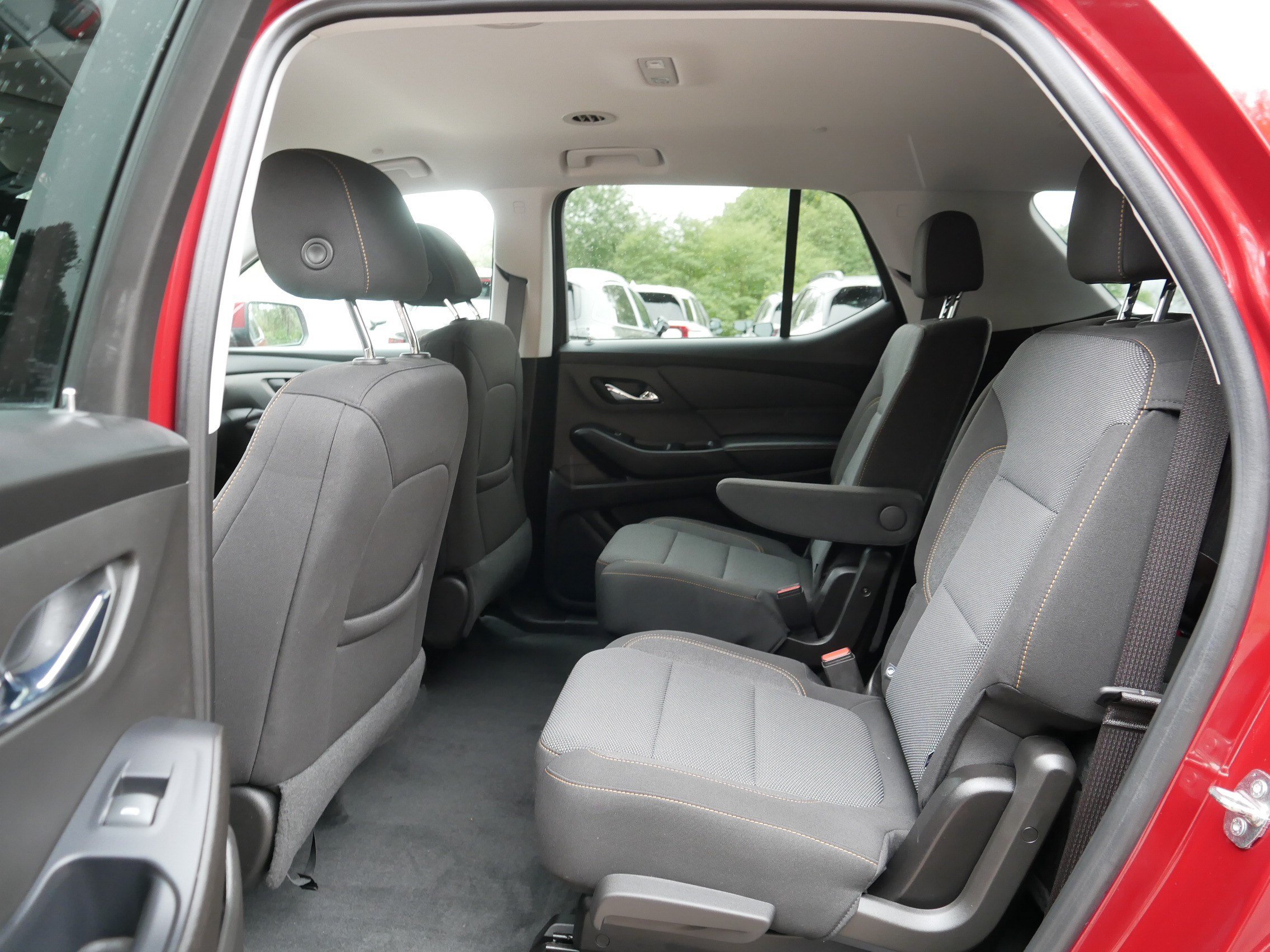 Used 2021 Chevrolet Traverse LT w/ LPO, Floor Liner Package AWD/4WD image 35
