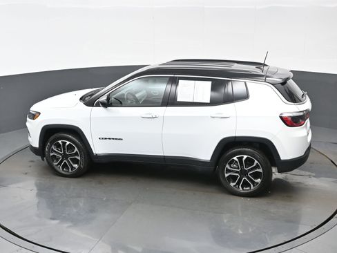 Used 2023 Jeep Compass Limited AWD/4WD image 31