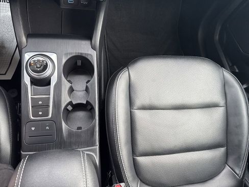 Used 2022 Ford Escape SEL image 59