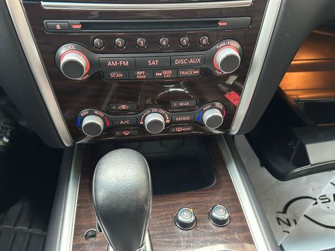Used 2014 Nissan Pathfinder Platinum w/ Platinum Premium Package image 21
