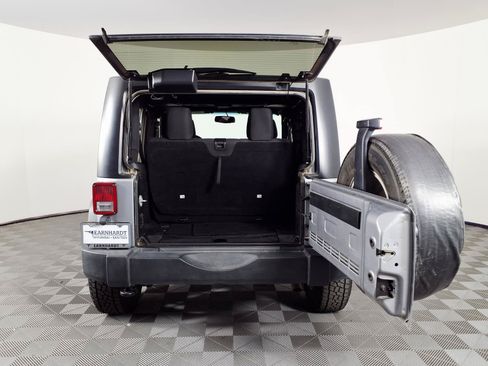 Used 2015 Jeep Wrangler Sport w/ Quick Order Package 24S AWD/4WD image 8