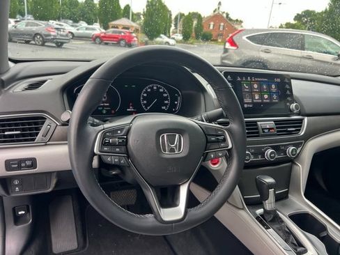 Used 2018 Honda Accord EX-L image 16