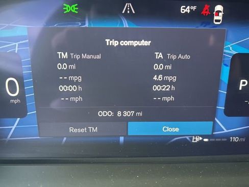 Certified 2025 Volvo XC60 B5 Plus AWD/4WD image 21