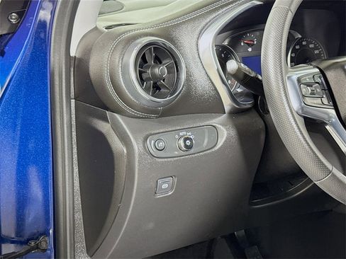 Used 2023 Chevrolet Blazer LT image 8