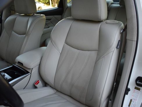 Used 2017 INFINITI Q70 L 3.7 w/ Deluxe Touring Package image 33