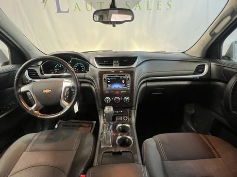 Used 2016 Chevrolet Traverse LT FWD image 10