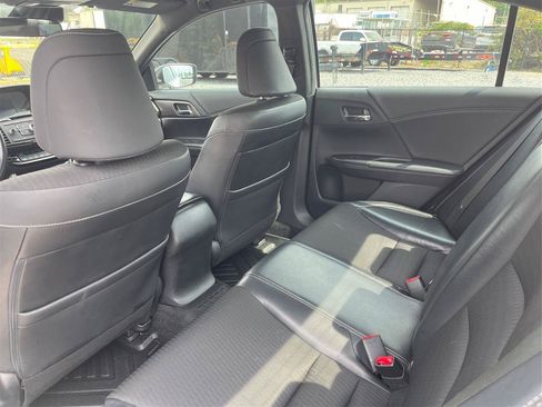 Used 2016 Honda Accord Sport image 10