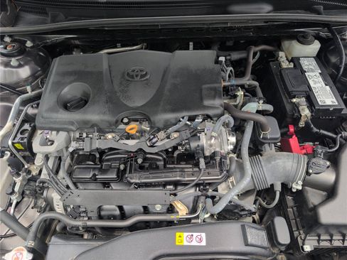 Used 2024 Toyota Camry XLE FWD image 14