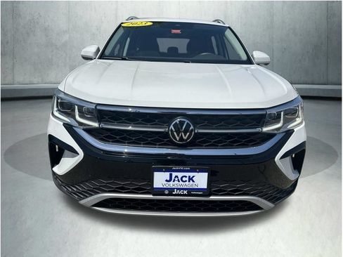 Used 2023 Volkswagen Taos SEL AWD/4WD image 11