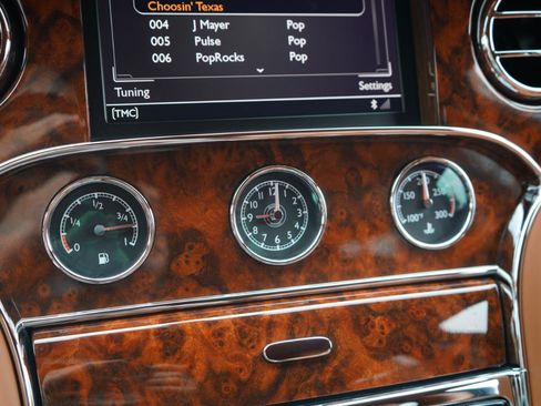 Used 2011 Bentley Mulsanne image 40