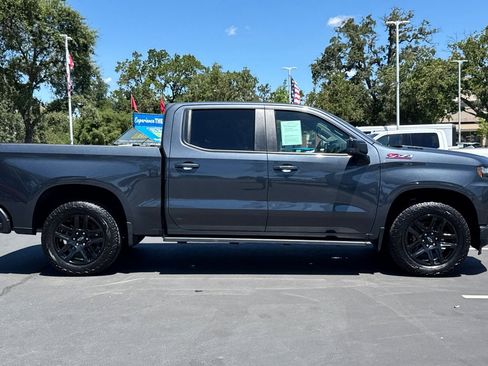 Used 2022 Chevrolet Silverado 1500 RST AWD/4WD image 2
