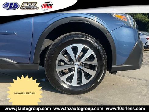 Used 2022 Subaru Outback Premium image 9
