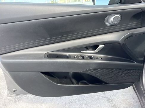 Used 2024 Hyundai Elantra SEL image 13