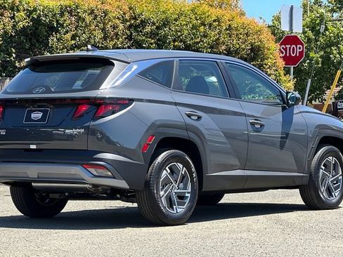 New 2026 Hyundai Tucson Blue SE AWD/4WD image 5